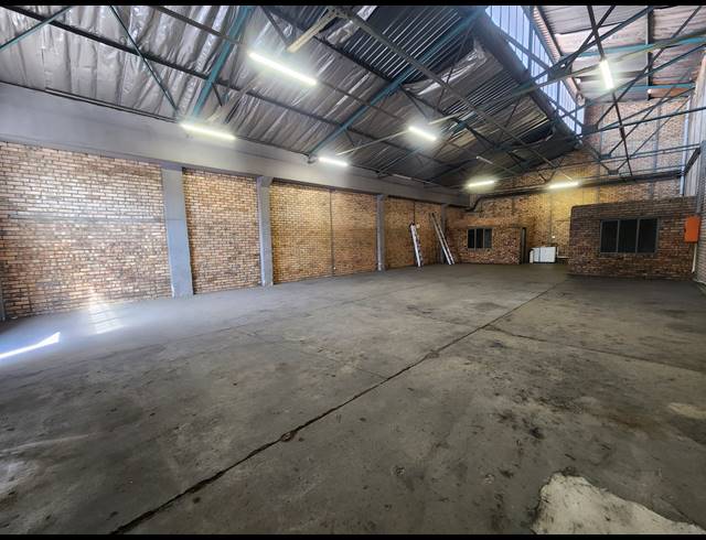 216M² WAREHOUSE TO LET IN WADEVILLE